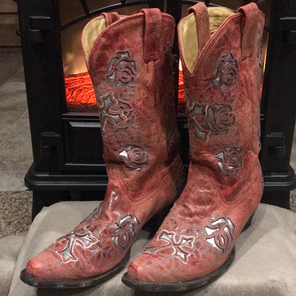Corral Boots Ant Saddle-Red Rose And Cross R2460